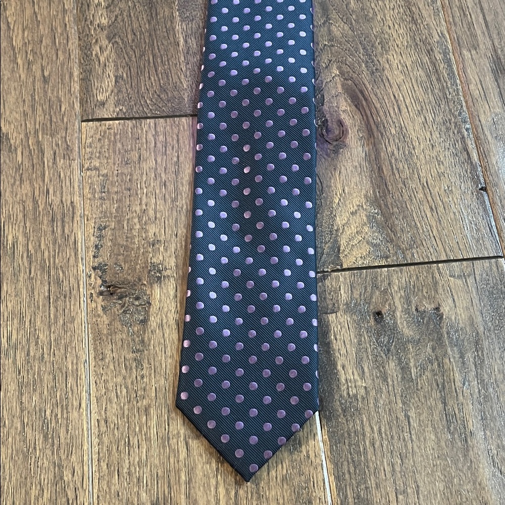 Classic Navy and Pink Polka Dot Tie